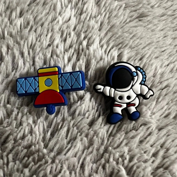 Astronaut Croc Charms - Picture 1 of 2